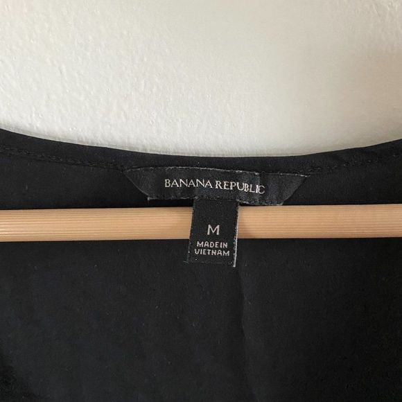 Banana Republic Women's Tank with Sheer Straps, Medium (p94) - Picture 2 of 9